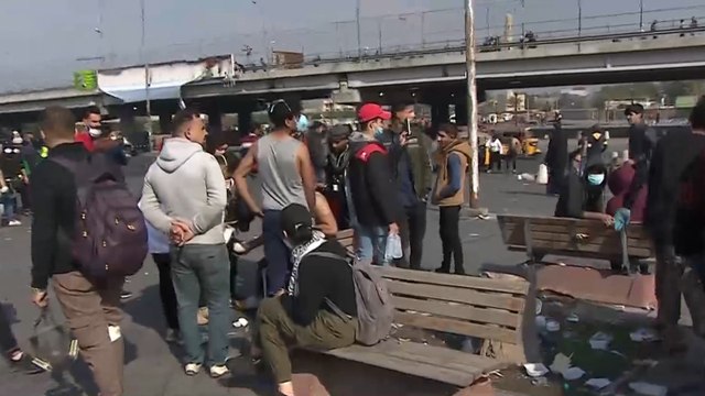 احتجاجات العراق.. تصعيد وإغلاقات ومواجهات عنيفة