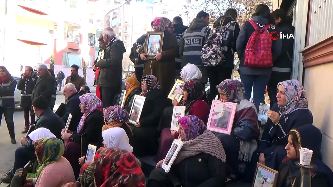 Annelerin 141 günlük evlat nöbetinde aile sayıs...