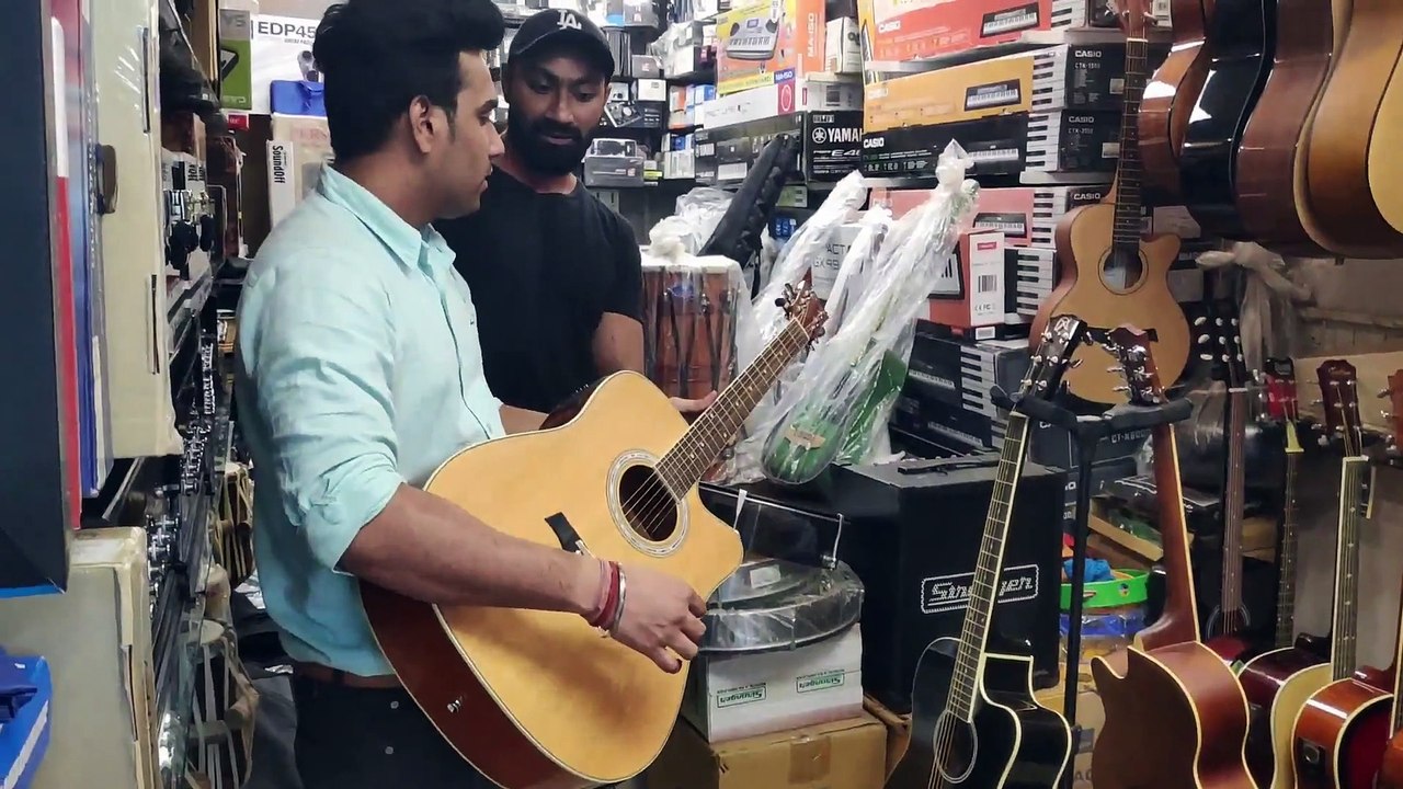 Cheapest Music instruments market in delhi || Musical instruments wholesale market in delhi