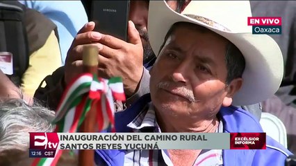 López Obrador visita el municipio de Santos Reyes Yucuná, Oaxaca