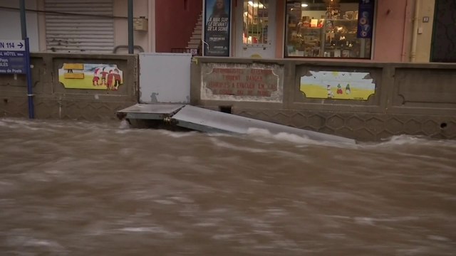 Tempête Gloria: les images impressionnantes d’un torrent dans les rues de Cerbère