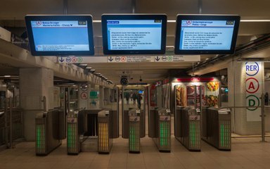 Paris Metro Reopens as Workers Return From Strikes