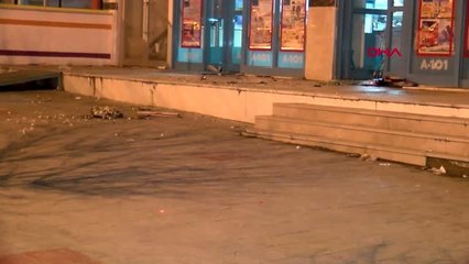 Arnavutköy'de bir markete el yapımı patlayıcı atıldı