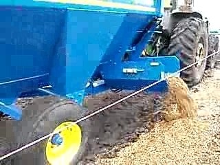 Metalúrgica Hartwich - Mixer Mix 5.5 Descargando Silo