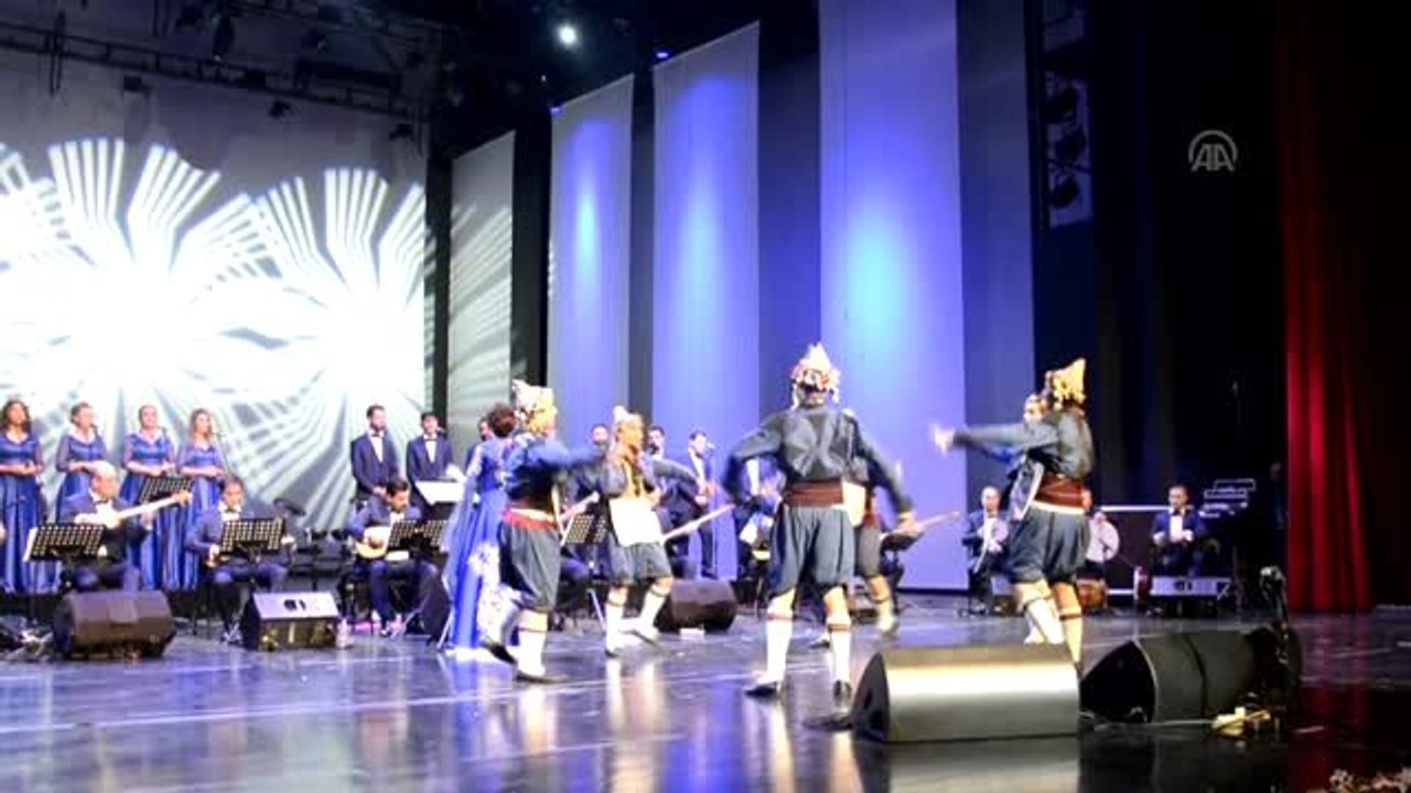 Sanatçı Orhan Ölmez Bursa'da konser verdi