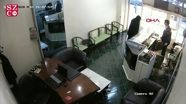 Kara çarşaflı soyguncuyu esnaf etkisiz hale getirdi