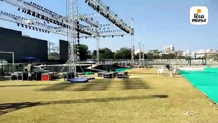 રાજકોટના રેસકોર્સના ક્રિકેટ મેદાન પર પ્રજાસત્તાક પર્વની ઉજવણી, સિમેન્ટની વિકેટનું નિકંદન