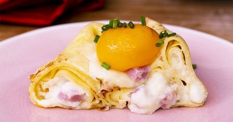 Craquez pour notre nid de crêpes au jambon et au fromage !