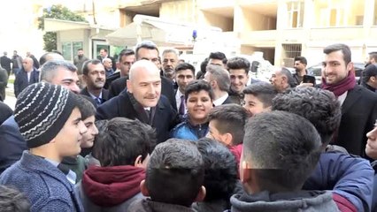 İçişleri Bakanı Soylu, Kızıltepe'de ziyaretlerde bulundu