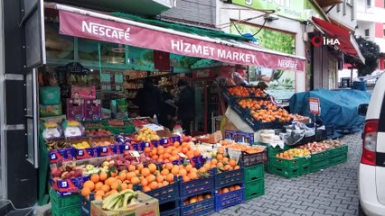 Hırsız, karakolun yakındaki marketi soydu