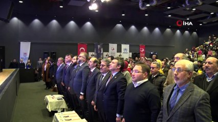 Kürsüde konuşma yaparken kalp krizi geçirdi