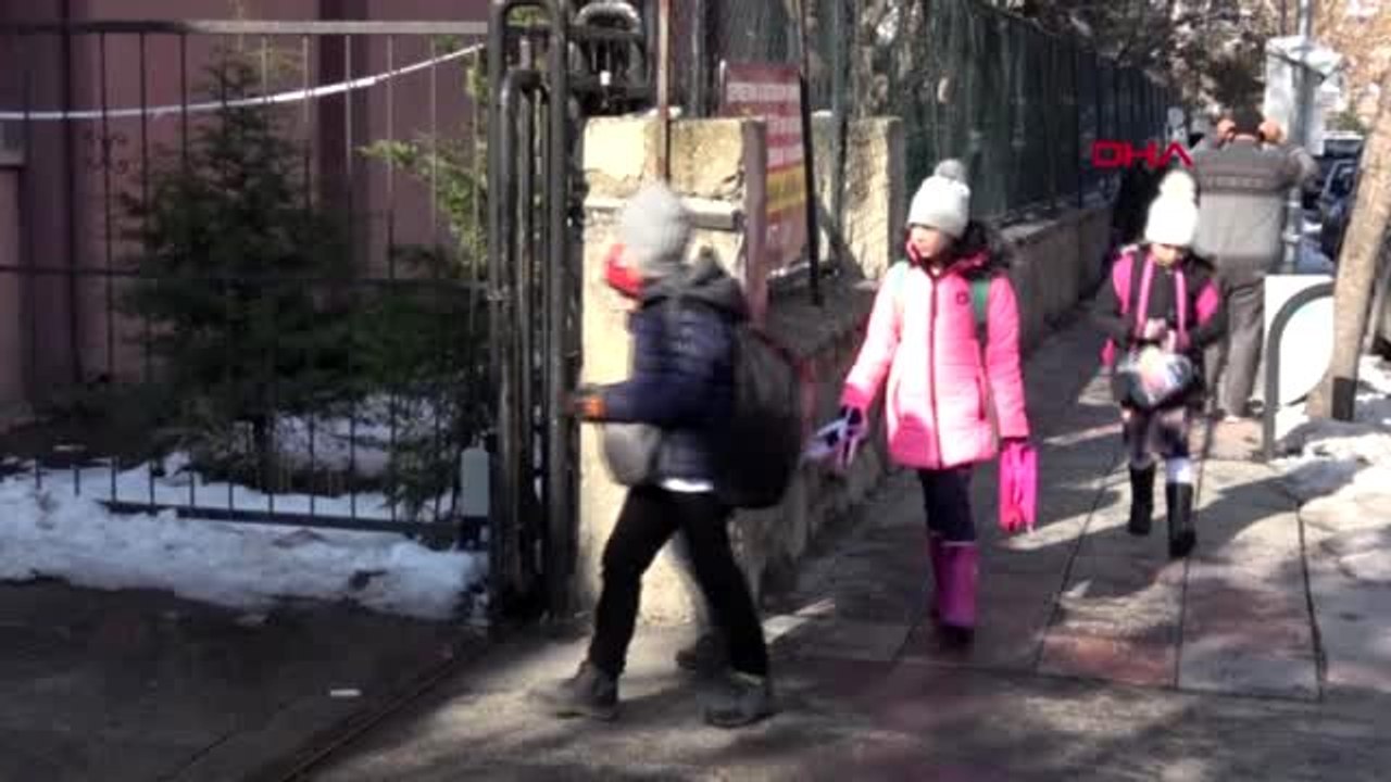 Afyonkarahisar karla oynarken vücudunda yanık oluşan berat'a doku nakli yapıldı