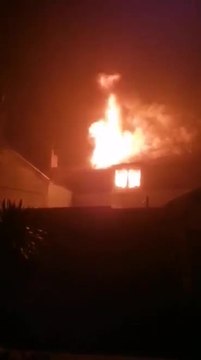 Mouscron: une maison complètement détruite par les flammes dans l'impasse de la chaussée d'Aelbeke