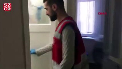 Tuvalete atmaya çalışırken yakalandı!