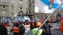 Trabajadores del sector industrial se manifiestan ante el Congreso