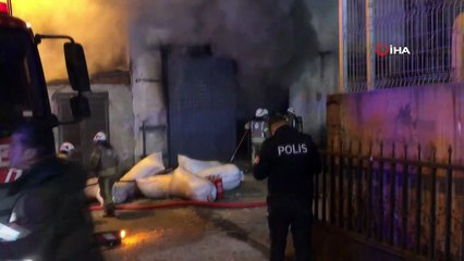 Esenyurt'ta mobilya atölyesinde yangın