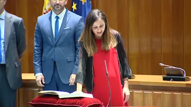 El equipo de Iglesias toma posesión de sus cargos