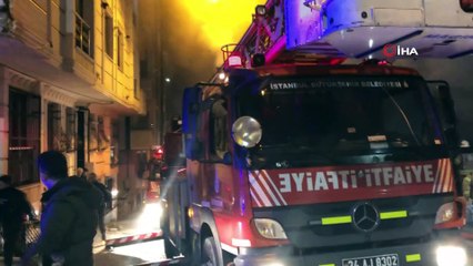 Esenyurt'ta mobilya atölyesi alev alev yandı