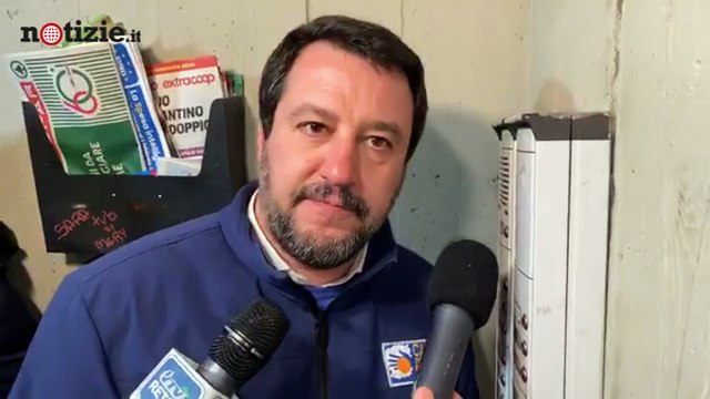 Consigliere M5s citofona alla Lega Salve, sono qui i 49 milioni? | Notizie.it