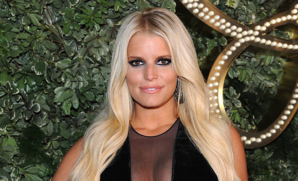 Jessica Simpson Reveals Alcohol and Pill Addiction in New Memoir