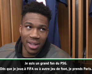 Télécharger la video: NBA - Giannis Antetokounmpo (Milwaukee) fan de Zlatan, Neymar & Mbappé :''À FIFA, je prends toujours le PSG''