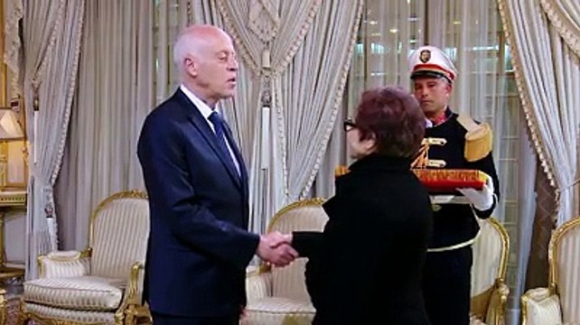 ااستقبل رئيس الجمهورية قيس سعيّد مساء الأربعاء 22 جانفي 2020 بقصر قرطاج المناضلة الجزائرية الكبيرة السيدة جميلة بوحيرد أحد أهم رموز الثورة الجزائرية. وتولى رئيس الدولة تكريم السيدة جميلة بوحيرد،بمنحها الصنف الأول من وسام الجمهورية التونسيةه