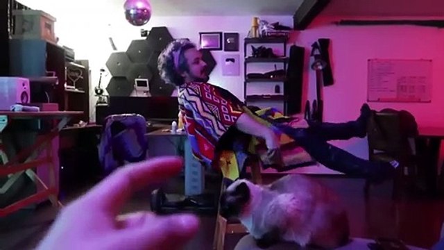 El Mundo Oculto de Sabrina | El remake de Ixpanea | Bueno. Bonito. Barato