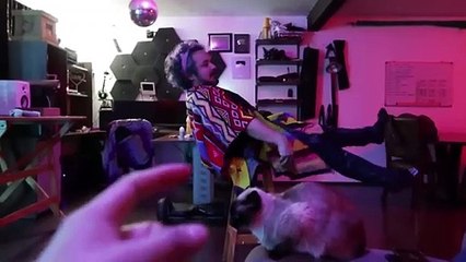 El Mundo Oculto de Sabrina | El remake de Ixpanea | Bueno. Bonito. Barato