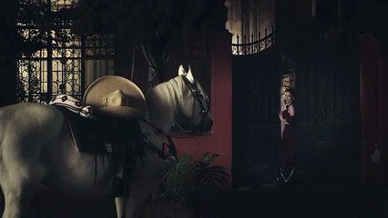 Omar Chaparro canta Amorcito Corazón [Clip] | Como caído del cielo