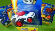 Blaze and the Monster Machines Velocityville Crusher Race Cars Diecast Disney Cars 3 Surprise Toys-