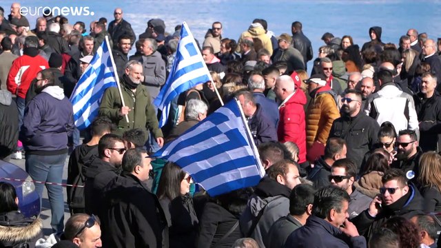 Λέσβος: Πλήθος κόσμου στην συγκέντρωση για το μεταναστευτικό