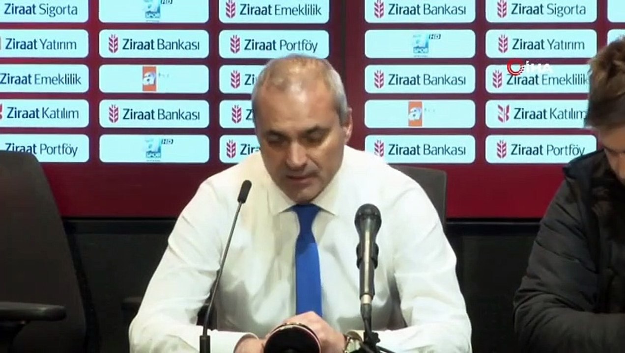 Erzurumspor Teknik Direktörü Erkan Sözeri: “Sahada Kariyer Oynamıyor”