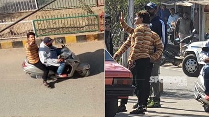 Ranveer Singh Caught In Jayeshbhai Jordaar Avatar On The Streets Of Gujarat; Fans Record The On Location Scene
