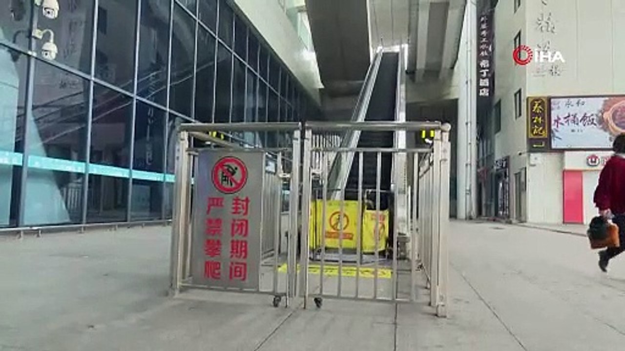 Çin'in Wuhan kentinde ortaya çıkan Corona virüsü salgınında ölü sayısı 17'ye yükseldi; kent karantinaya alındı, uçuşlar iptal