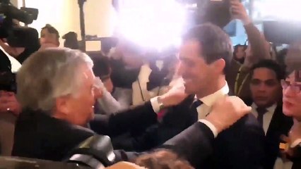 Tajani - Un abbraccio a Juan Guaido (22.01.20)