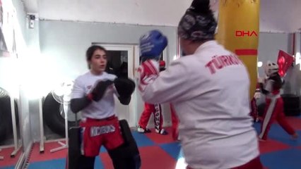 Spor burdurlu kick boksçular 6 madalyayla döndü