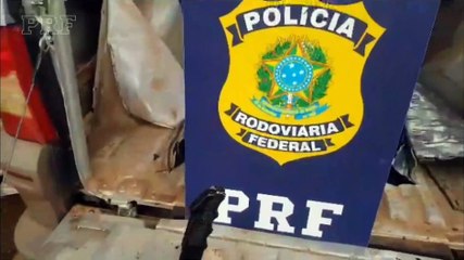 Скачать видео: PRF detém peruano com 75 quilos de maconha em Santa Terezinha de Itaipu