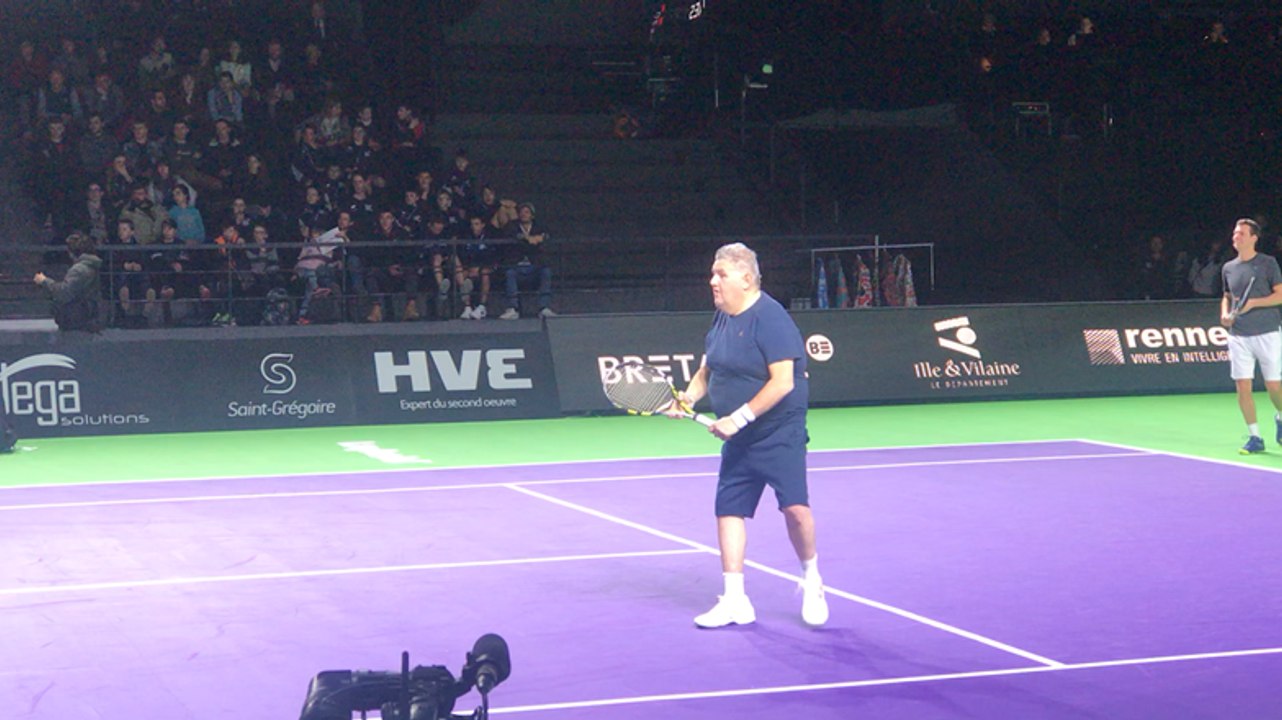 Camille Lacourt et Pierre Ménès s’affrontent à l’Open Blot