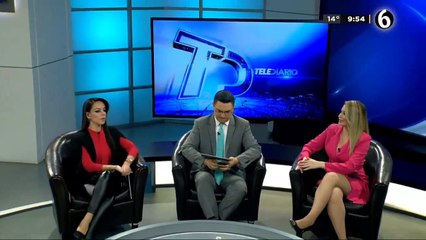 Sandra Sandoval's legs cross  in pink.  @_sandrasandoval #Monterrey #SexySandraSandoval