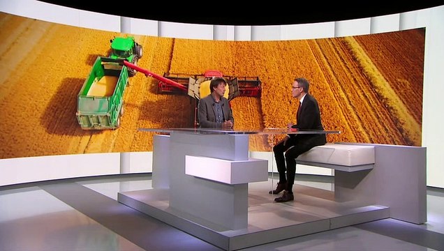 Dans le cadre d'une semaine green sur l'écologie, Julien Courbet recevra l'ex-ministre de la Transition écologique Nicolas Hulot dimanche sur M6 - Voici les 1ères images