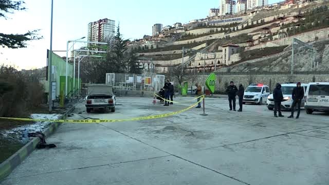 Başkentte, LPG'li otomobil akaryakıt istasyonunda yandı