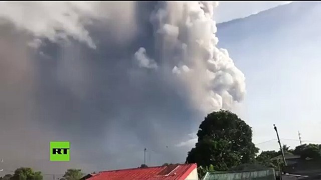 Filipinas: Entra en erupción el volcán Taal