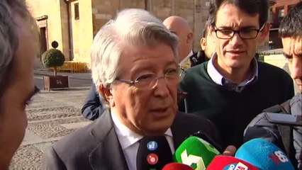 Cerezo: "A mí me gustaría ver en el Atlético de Madrid a todos los grandes jugadores y Cavani es un gran jugador"