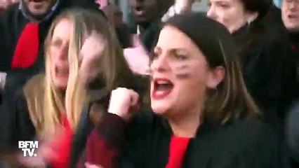 Fransada avukatlar, Macron hükümetinin emeklilik reformunu Haka dansı ile protesto etti