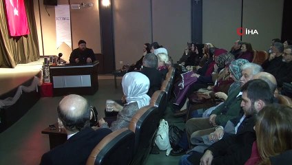 Hattat Mahmut Şahin Kocaeli’de hat sanatını anlattı