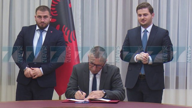 BASHKOHEN PARTITE SHQIPTARE TE PRESHEVES - News, Lajme - Kanali 7