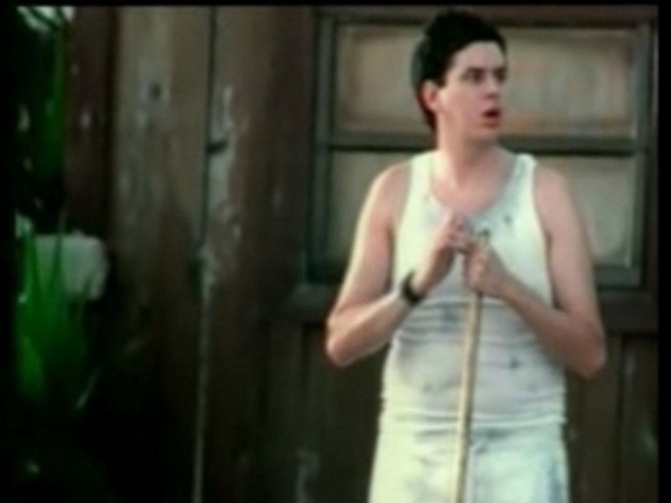 Humour - voiture pub- clio MTV (get upinnnn) clip vid-o