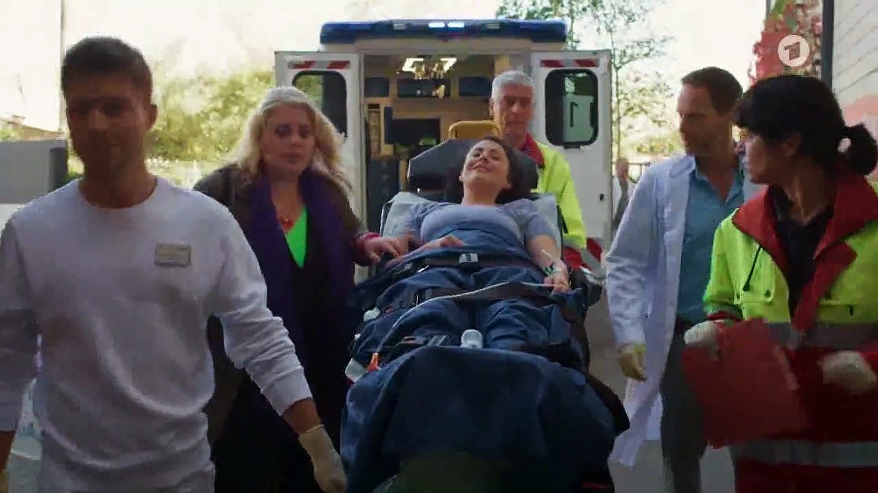 Schützenbrüder (882) - In aller Freundschaft