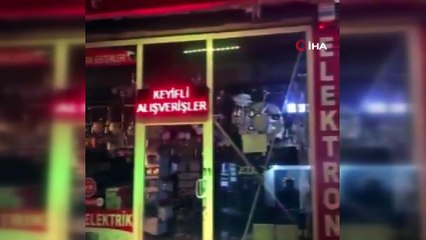 Malatya'da deprem anında avizeler cep telefonuna böyle yansıdı