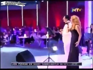 Baba söyleyince bir anda şarkının ahengi bile değişiyor...